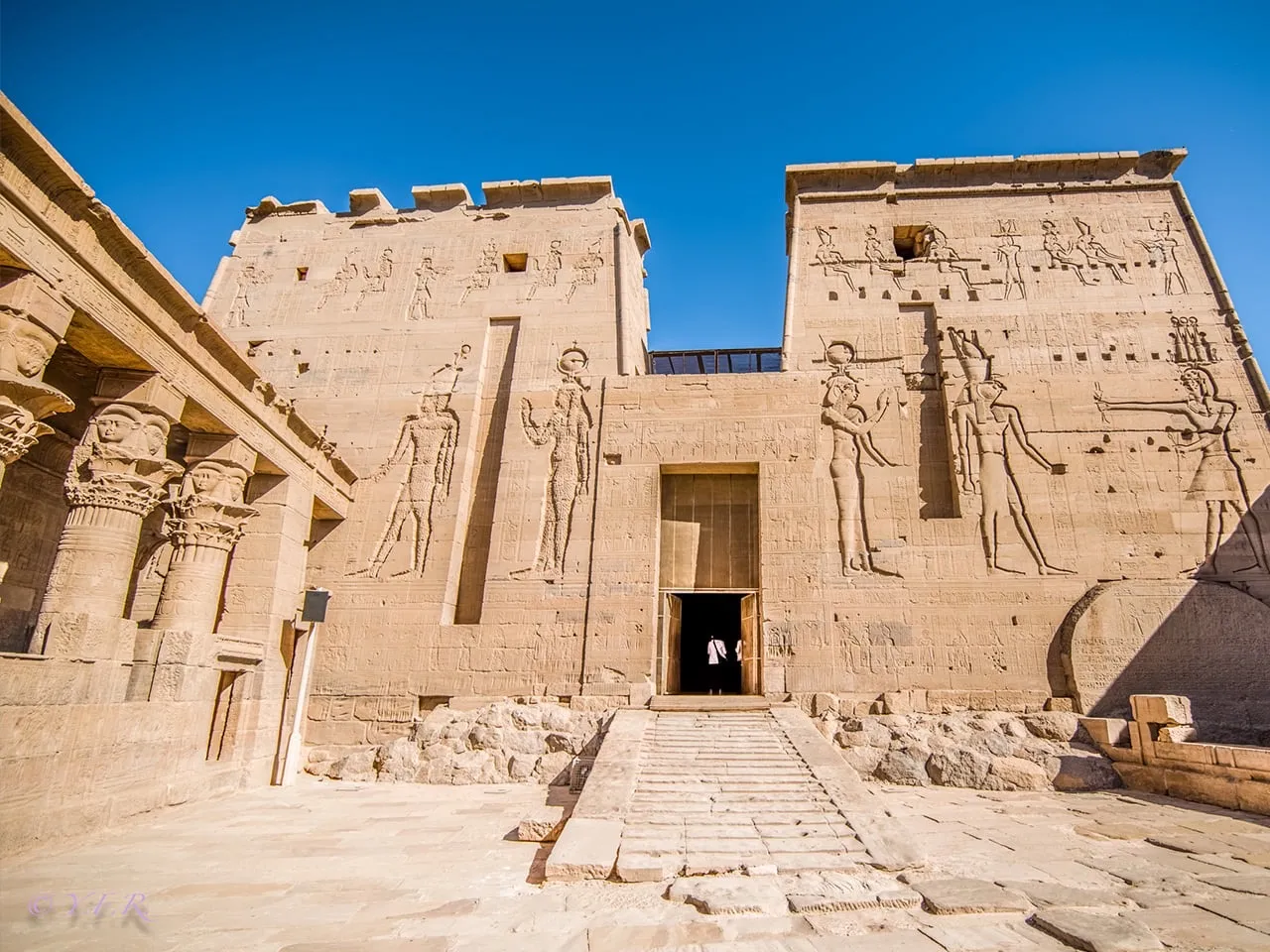 Private Day Tour High Dam, Philae Temple and unfinished Obelisk