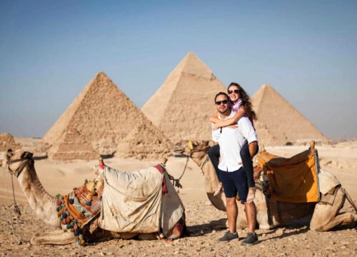 Private Day Tour to Pyramids of Giza, Sakkara and Memphis